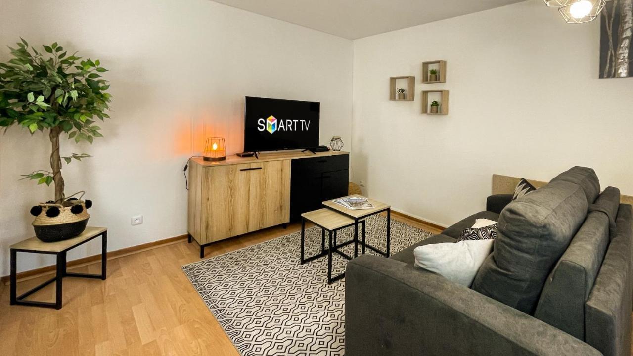 Homey Wood - New - Appartement Avec Une Chambre - Parking Prive Gratuit - Balcon Prive - A 5 Min De La Gare Pour Rejoindre Geneve Annemasse Exteriör bild